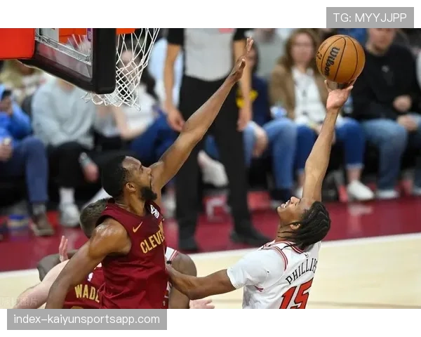 骑士防守高度依赖双塔，莫布里阿伦协防覆盖存隐患